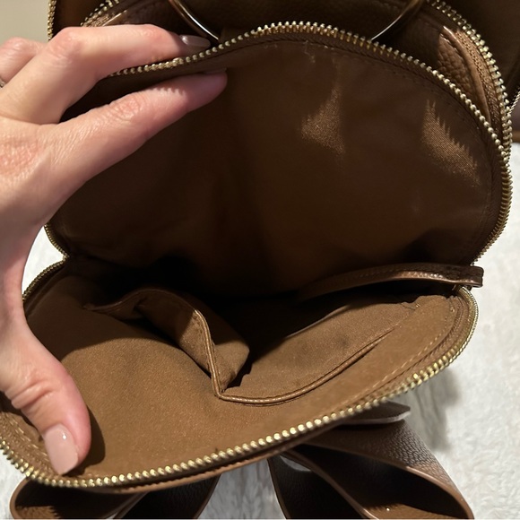 Bow Leather Backpack - Picture 3 of 6